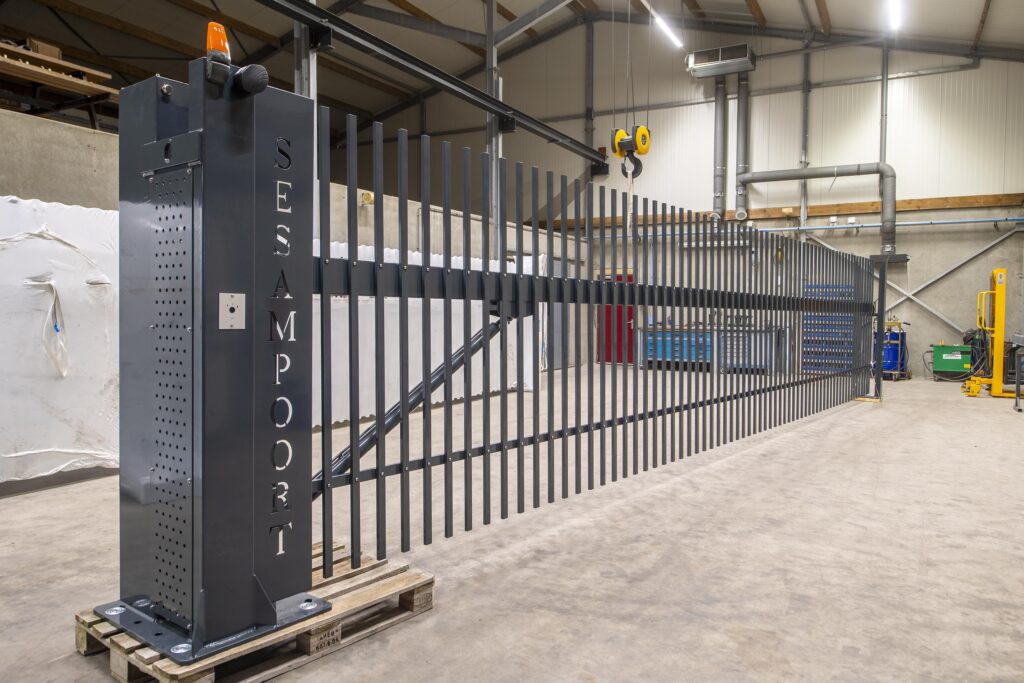 Een volledig geassembleerde Sesampoort