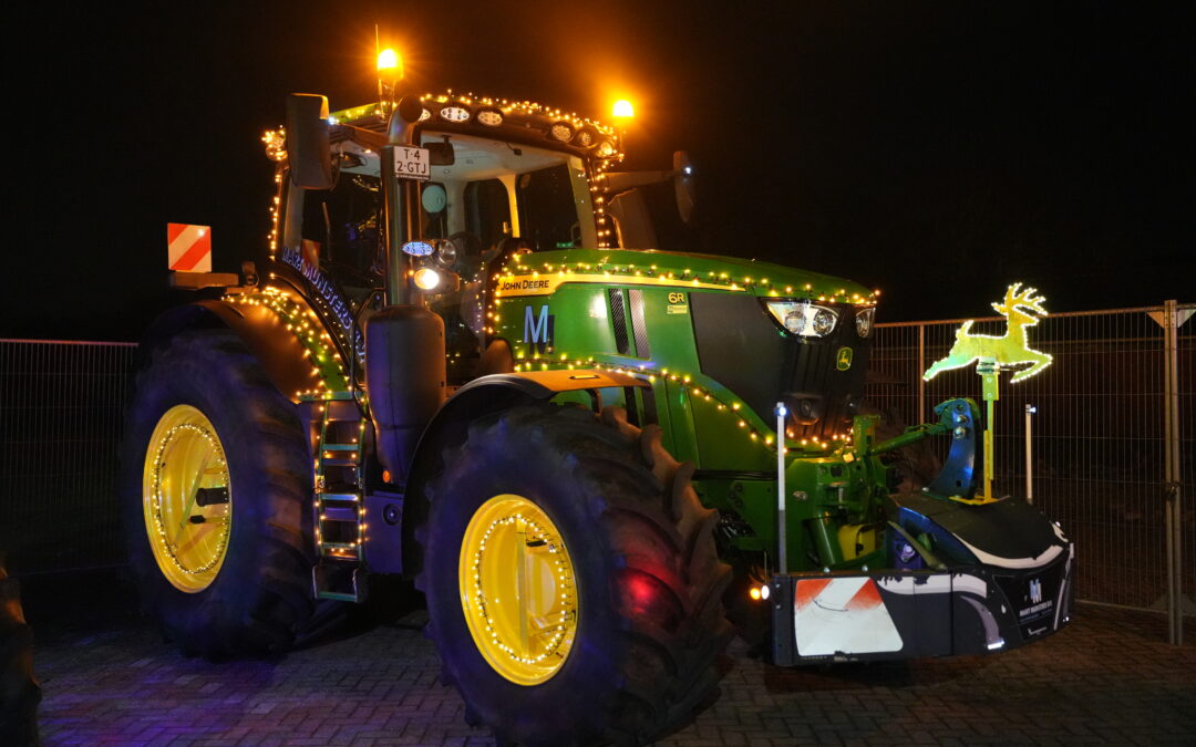 Tractor Glow Ride zet Deurne in winterse schijnwerpers